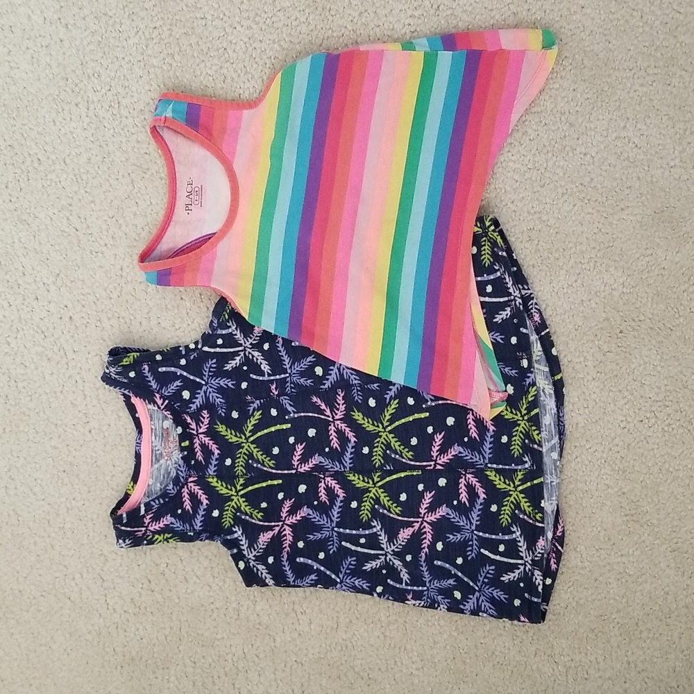 Bundle of 2 Girls Tank Tops (Size S)